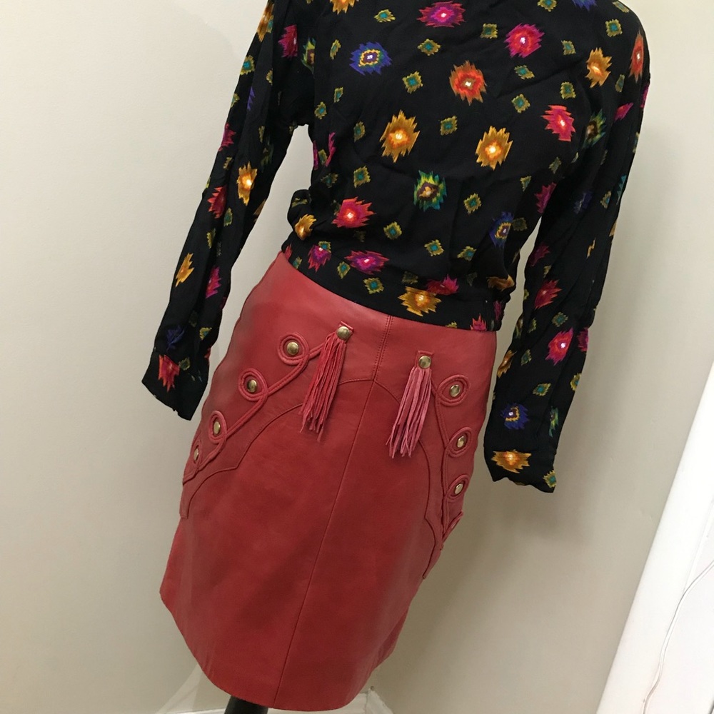 Cencini London 1980 Red tassel Leather skirt sizeM